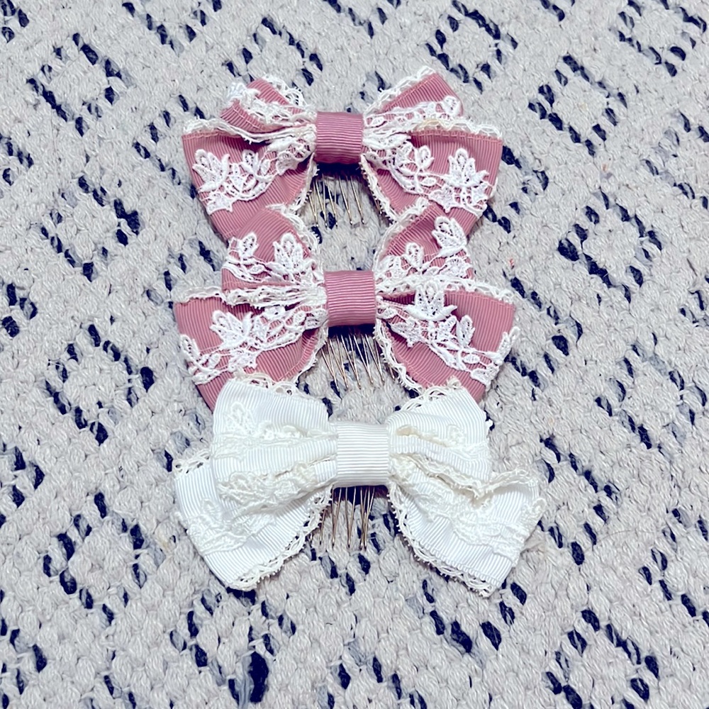 Innocent World Lace Ribbon Small HeadBow Pin